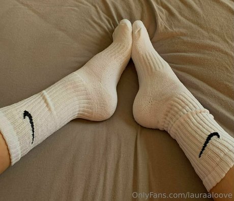 lauraaloove top actress img