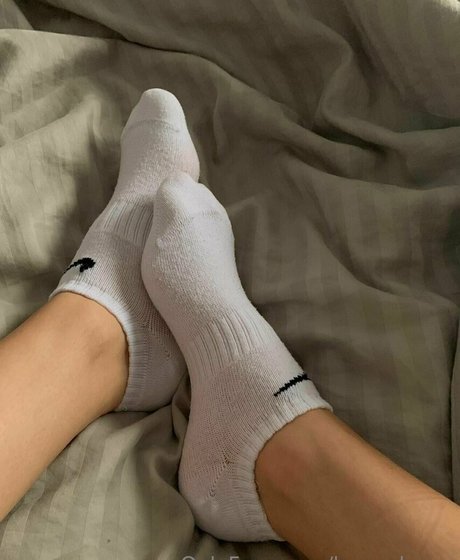 lauraaloove pretty pornstar pic