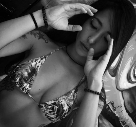 Bia Miyuki sexy model galleries