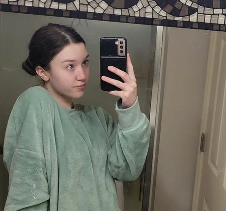 Jade Love adult model pics