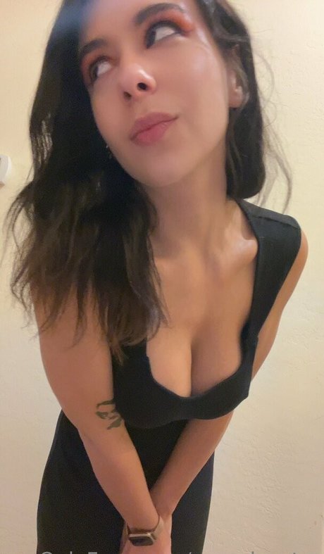 anyadaystar model image