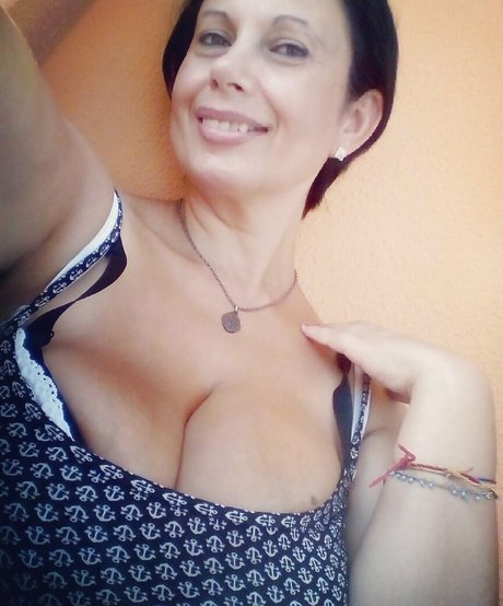 Emilia Di Giovanni model sexy pic