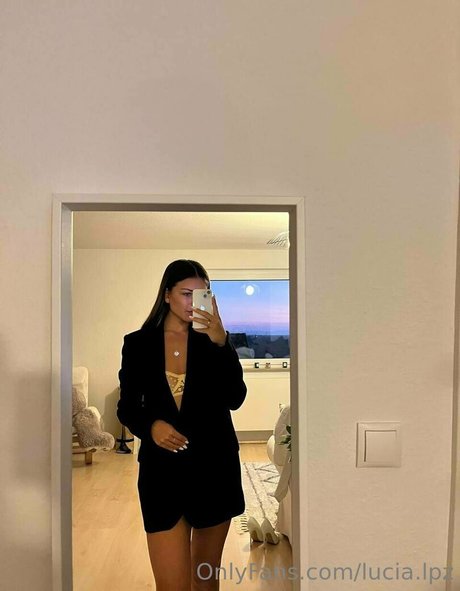 lucia lpz xxx model photos