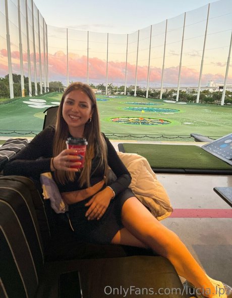 lucia lpz star sexy picture