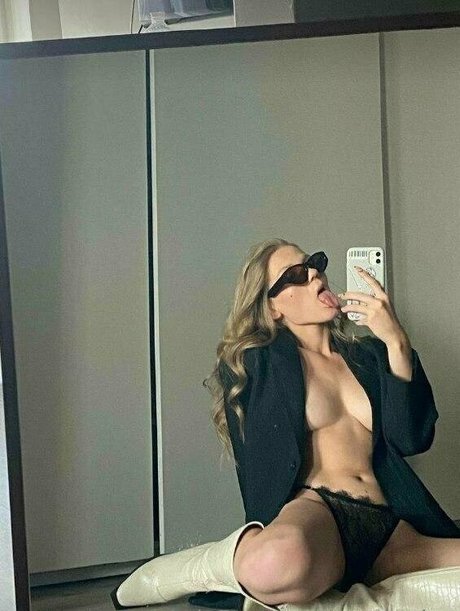 yourbethy naked star gallery