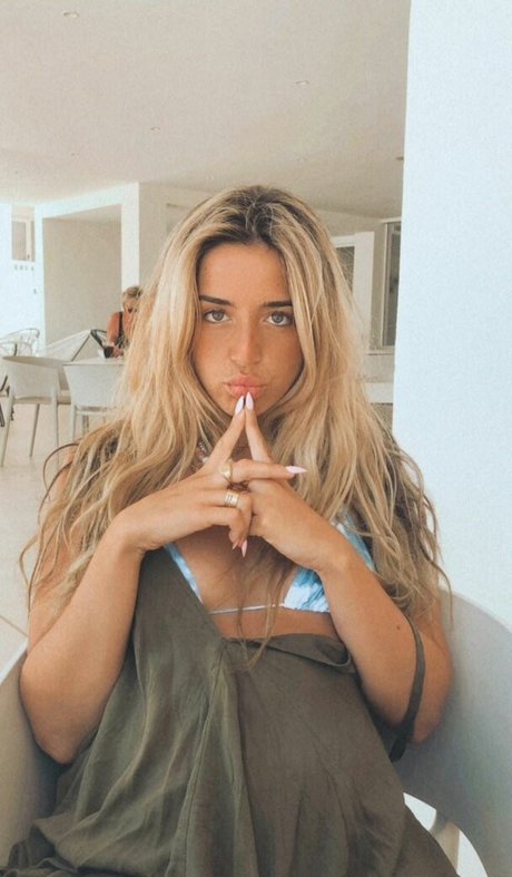 Lola Indigo Quick model image