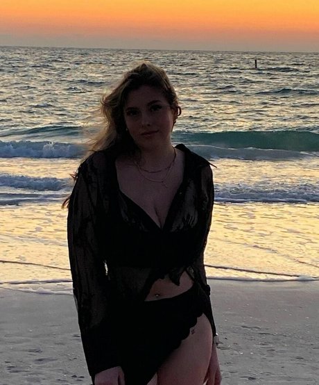 Anabel Kloe Lamarche beautiful star archive