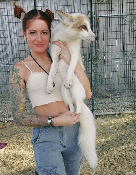 Mikayla Raines nice actress pics