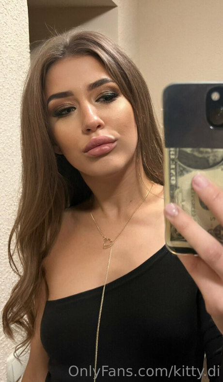 kitty di adult model pics
