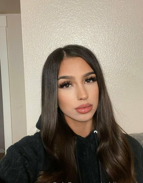 addisonpriv sex model image