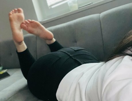 moneydomk model nice image