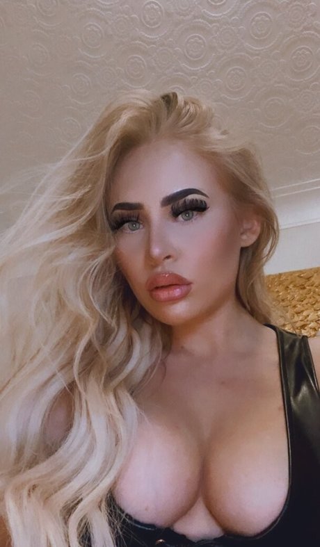 Latinmoniquexx hd star image