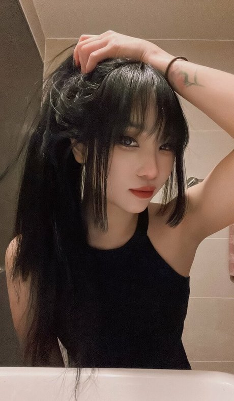 asian college onlyfans pornographic photos