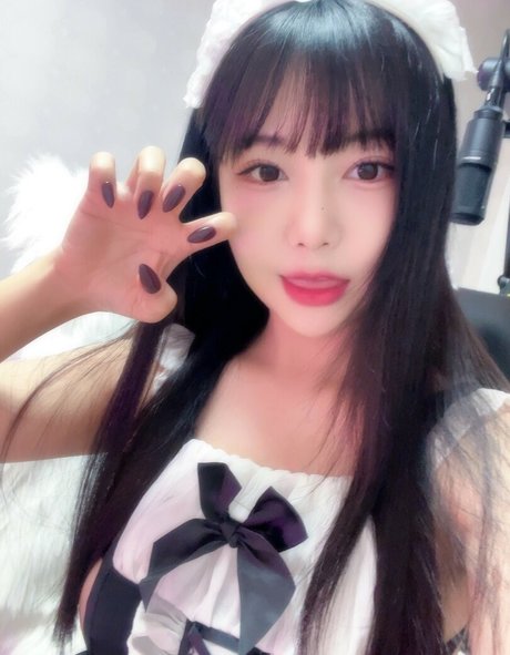 wngml774 model erotic gallery