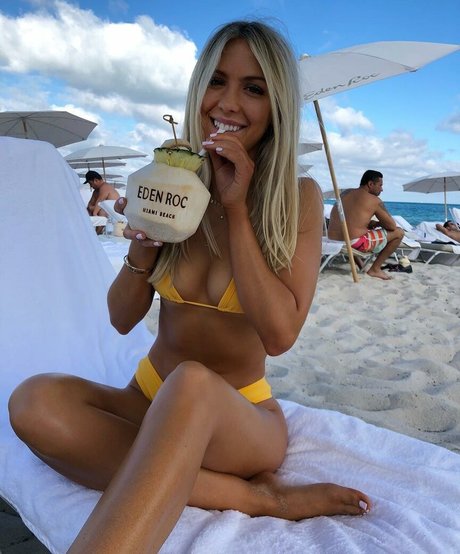 Beatrice Bouchard star naked pic