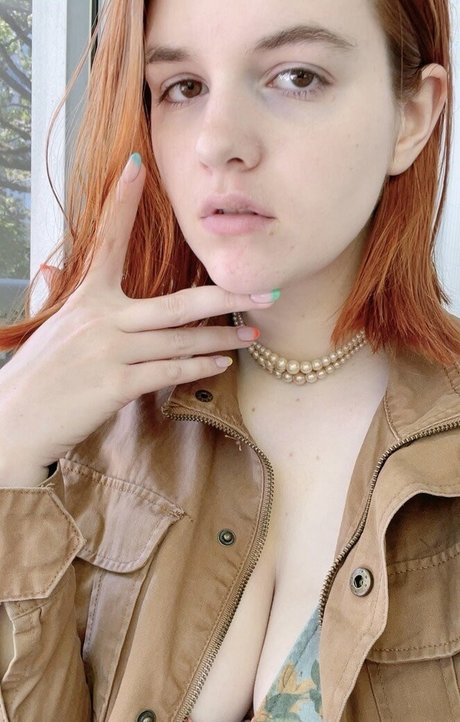 Sarah Z erotic model archive