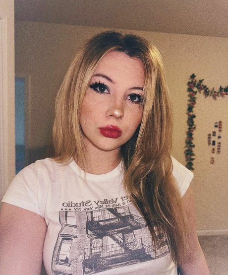 Kendi Ken ASMR pornstar exclusive photos