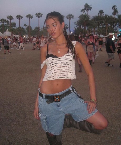 lesbian kissing onlyfans beautiful naked archive