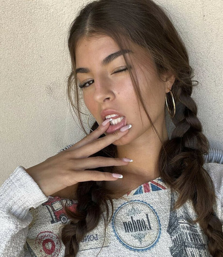 Darianka high quality pornstar pictures