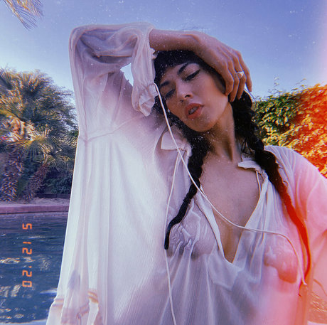 busty mom onlyfans hot sex pic