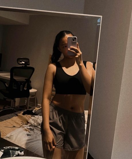 queenbaddii hd star img