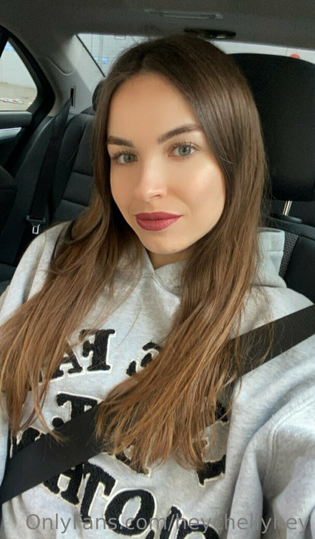 heychellyhey actress img