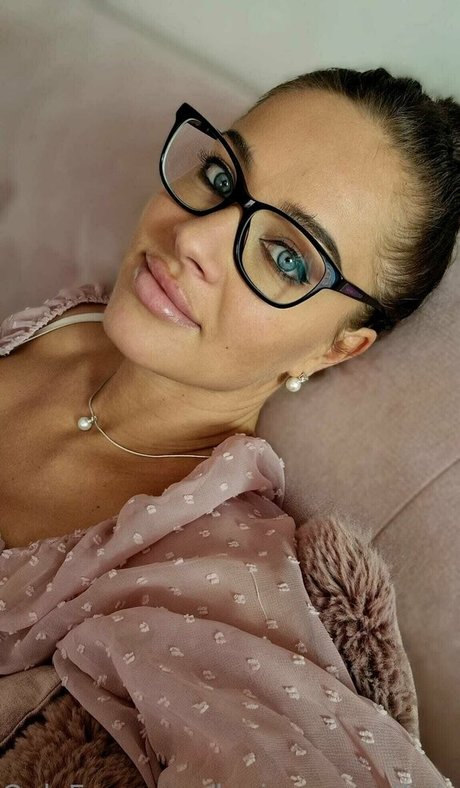 leniyoung official adult star pictures