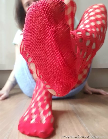 veganfootqueen pornographic model photo