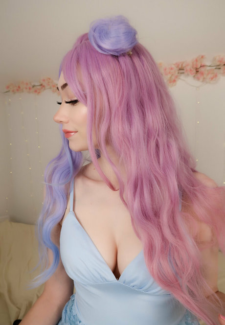 louvrissa exclusive model image