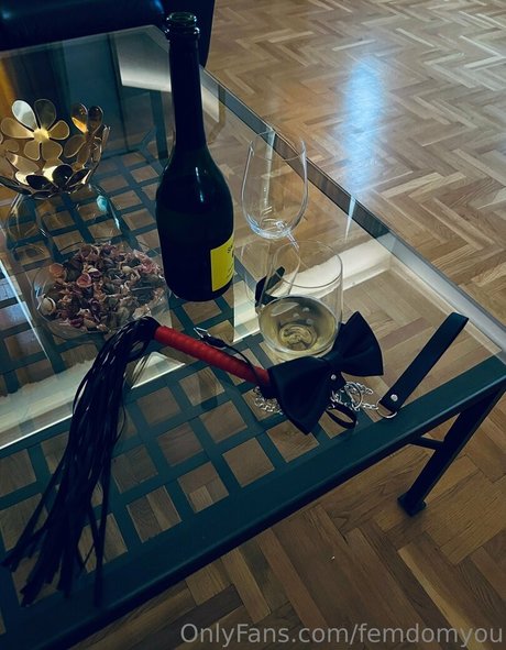 femdomyou model art img