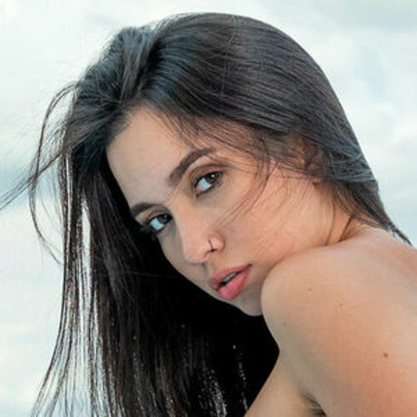 Karol Rosado model art image