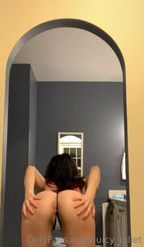 juicy juliet erotic model gallery