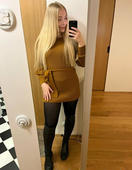 alora free model pic