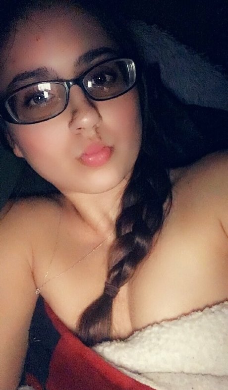 mcmai model exclusive photos