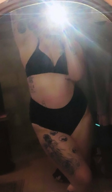 babybewitched model naked photos