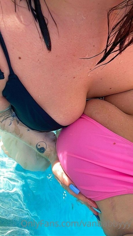 vanbabbyyy erotic star image