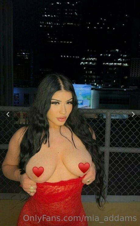 mia addams model pictures