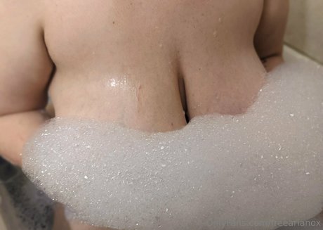 freearianox model sex archive