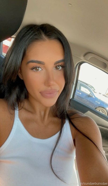 miafall hot actress gallery