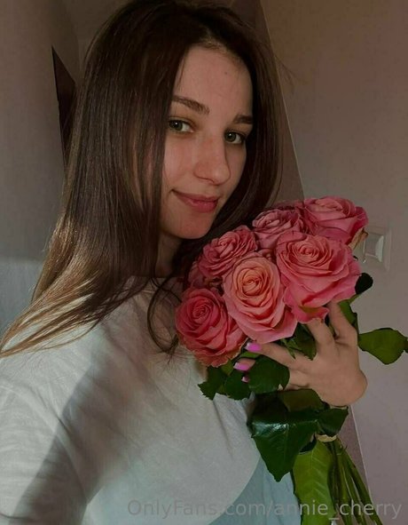 annie cherry model exclusive image