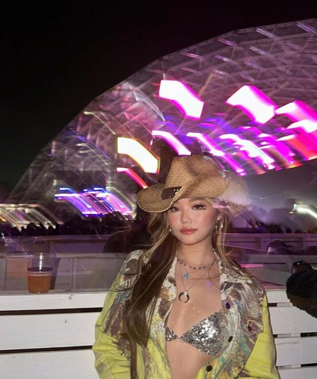 Annxhy nude pornstar galleries