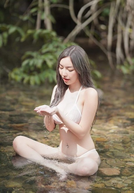 Champ Emmita star xxx pic