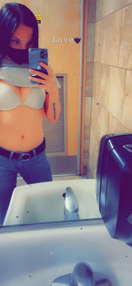 _freckles and roses pretty star pic