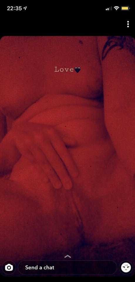 _freckles and roses hot star pic