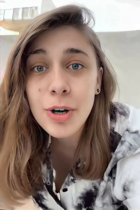 Onlyjayus pornstar hd picture