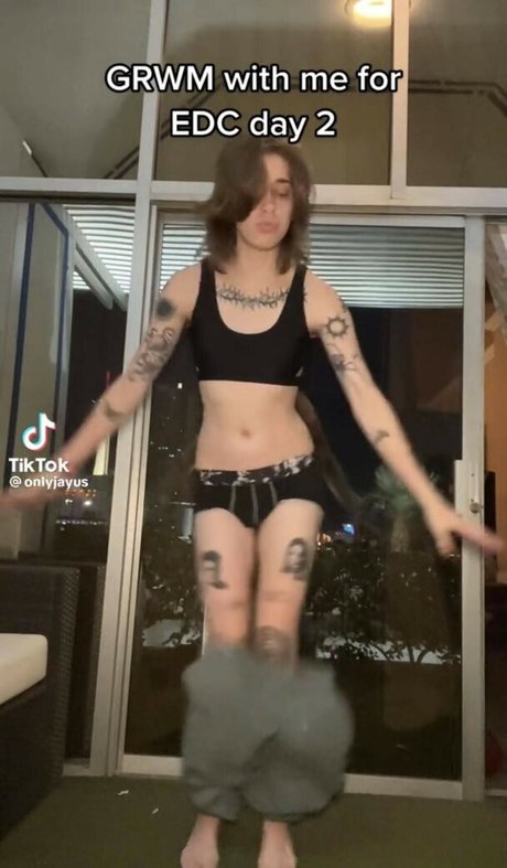 Onlyjayus pretty pornstar picture