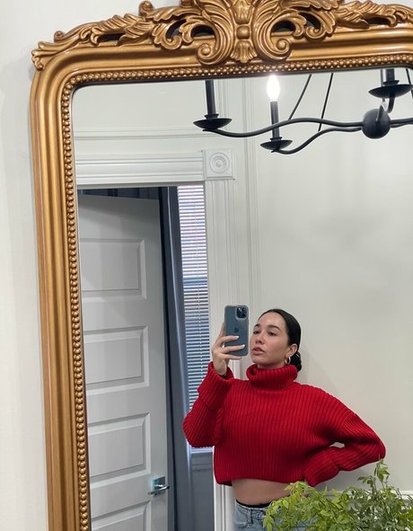 karleegrey actress photos