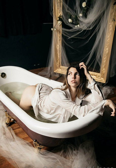 al loona perfect model archive