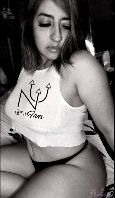 NubiaAdri hot model pics