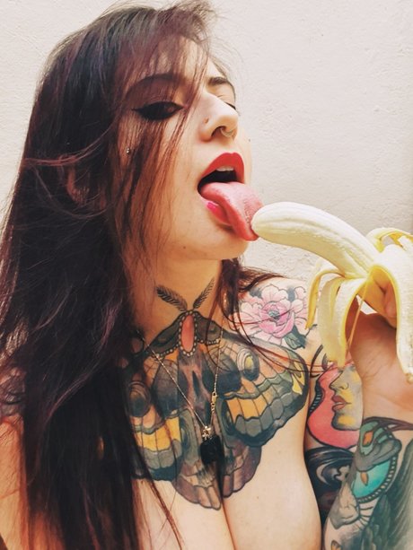 Aline Olavy pornstar art photos